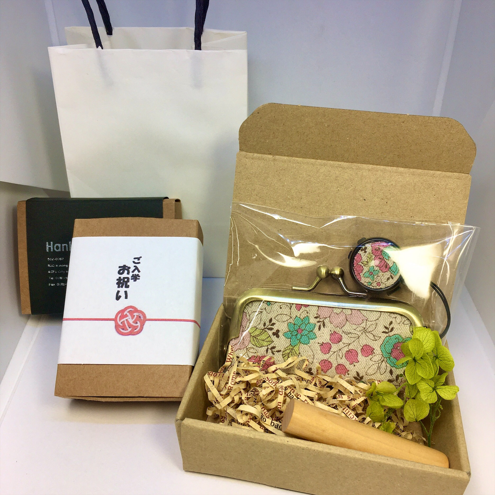 ★ギフトボックス入り★入学・進学のお祝いに【印鑑と印鑑ケースのセット】No.3リバティ柄♪オリジナルがま口印鑑ケースと朱肉のセット♪