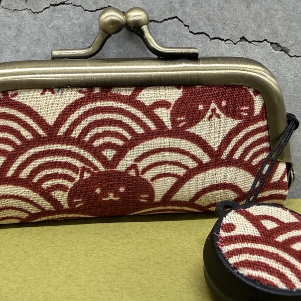 ① べに色（赤色）